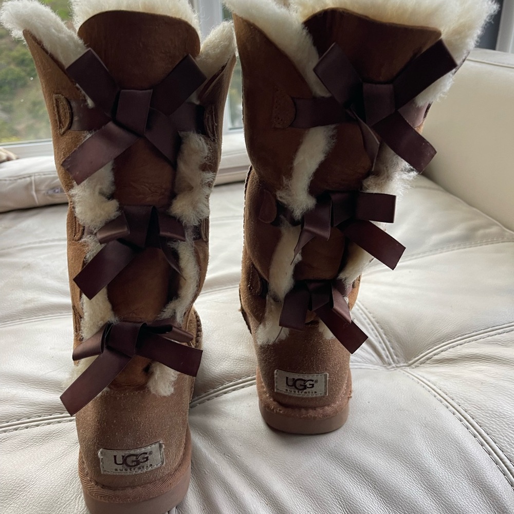 UGG Women's Tan and Cream Sheepskin Slippers - Picture 6 of 10